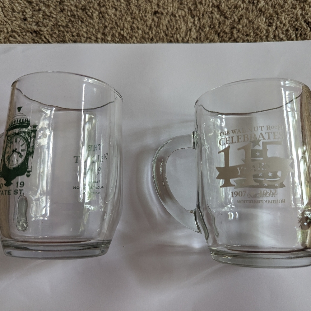 2 Marshall Fields Macy's Walnut Room Chicago Glass 4" Mugs 2019 2022 NWOT